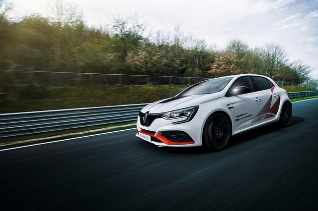 画像: ニュルブルクリンク北コースでFFモデルの最速記録を打ち立てたメガーヌR.S.トロフィーR