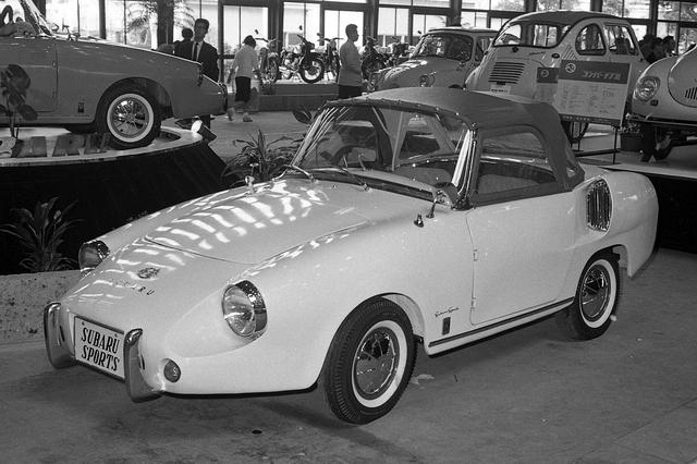画像: スバル 360をベースに試作され、1961年の東京モーターショーに出展されたスバルスポーツ。残念ながら市販には至らなかった。