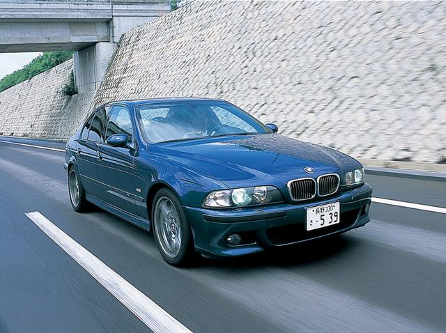 画像: E39型M5。刺激という意味ではMモデルらしい仕上がり。0→100km/h加速性能は5.3秒。