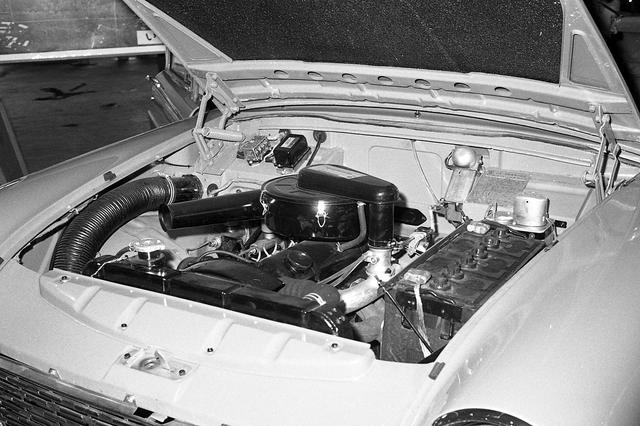 画像: 写真はガソリンエンジンだが、販売の中心はディーゼルエンジン搭載車だった。