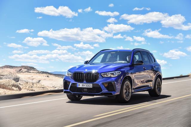画像: X5 M コンペティションは0→100km/h加速3.8秒、最高速290km/hをマーク。サーキット走行で真価を発揮するMモデルであると同時に、ハイパフォーマンスSUVの最高峰に位置付けられる。