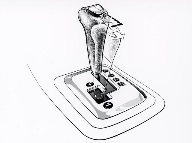 画像: INVECS-IIからシーケンシャルシフト風にアップダウンできるセレクターレバーが普及していった。