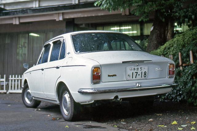 画像: 写真は1967年5月に追加された4ドアセダン。スタイル的には2ドアと変わらない。