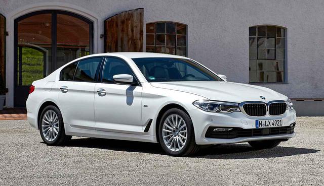 画像: BMWはディーゼルの520dにマイルドハイブリッド仕様を追加。2019年11月より現地での販売を開始した。
