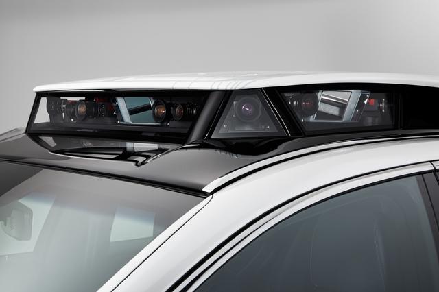 画像: 2020年夏、トヨタはレクサスLSをベースとした自動運転実験車「TRI-P4」でレベル4自動運転車の同乗試乗を東京・お台場地区で実施する。