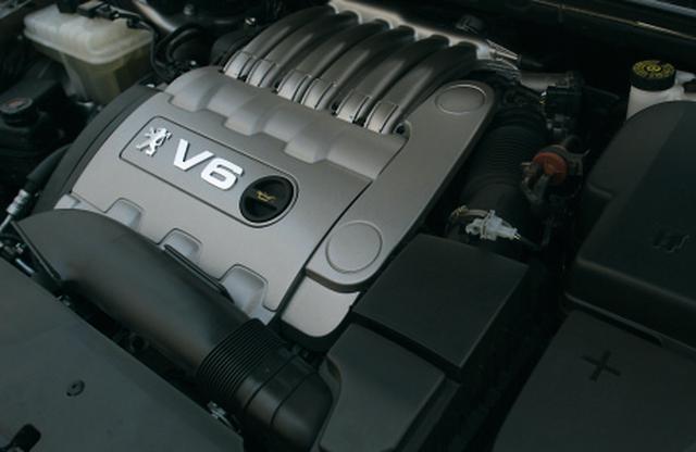 画像: エンジンは3L V6(210ps)と2.2L直4(160ps)、2.7L V6ディーゼル(205ps)の3種。写真は3L V6エンジン。