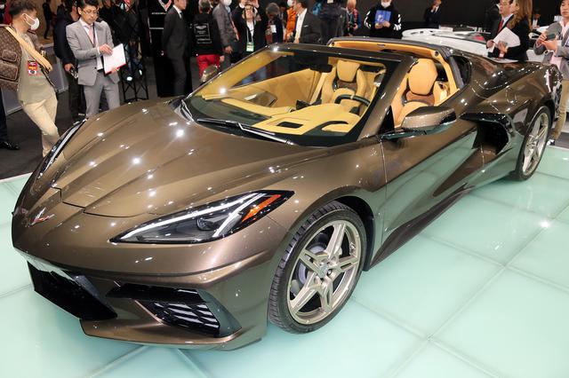 画像: 東京オートサロン2020でジャパンプレミアされた新型コルベットは米国仕様の左ハンドルだった。