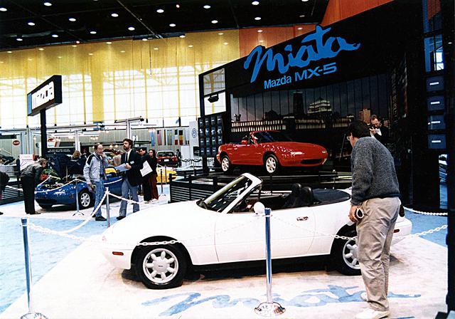 画像: 1989年のシカゴショーで初披露されたMX-5 ミアータは、アメリカのメディアで絶賛された。