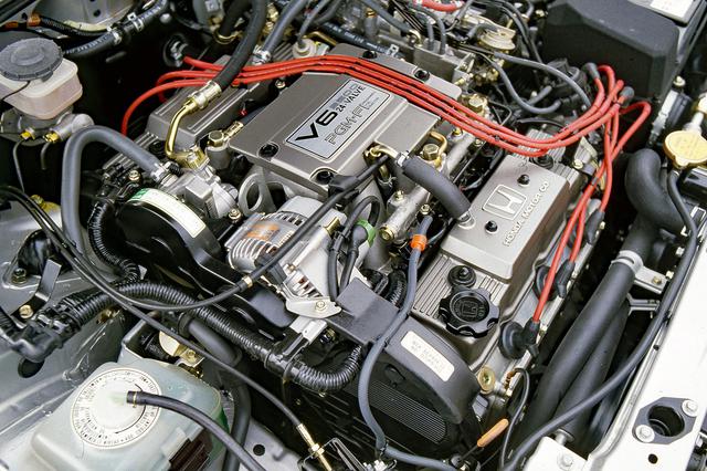 画像: ホンダ初の6気筒エンジンはV型で登場した。写真の2.5Lと2.0Lが設定されていた。