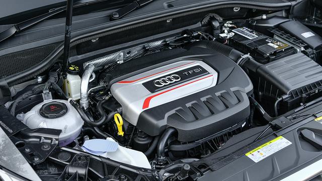 画像: アウディバルブリフトシステム(AVS)などの採用により、最大トルクは2000~5200rpmの広いレンジで発揮される。体感的にもスキのない力強さだ。