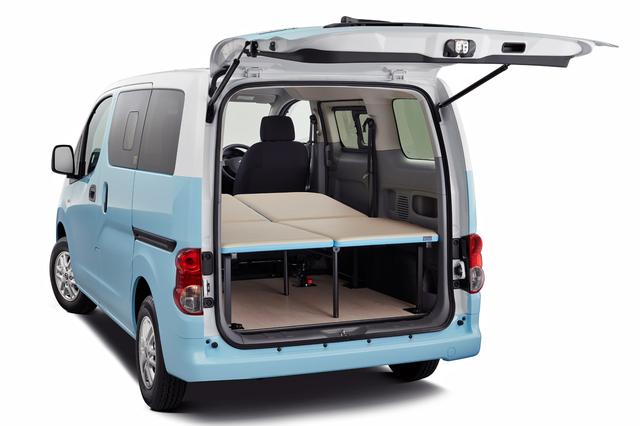 画像: NV200バネット「マルチベッドワゴン」。