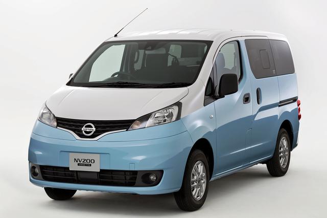 画像: NV200バネット「マルチベッドワゴン」2トーンカラー ブルー系。
