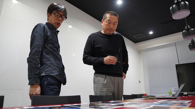 画像: 最終審査を行うインスタグラマー・宮瀬浩一氏(左)と写真家・前川貴之氏。