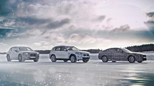 画像: BMW iのテスト風景。左からiNEXT、iX3、i4となる。