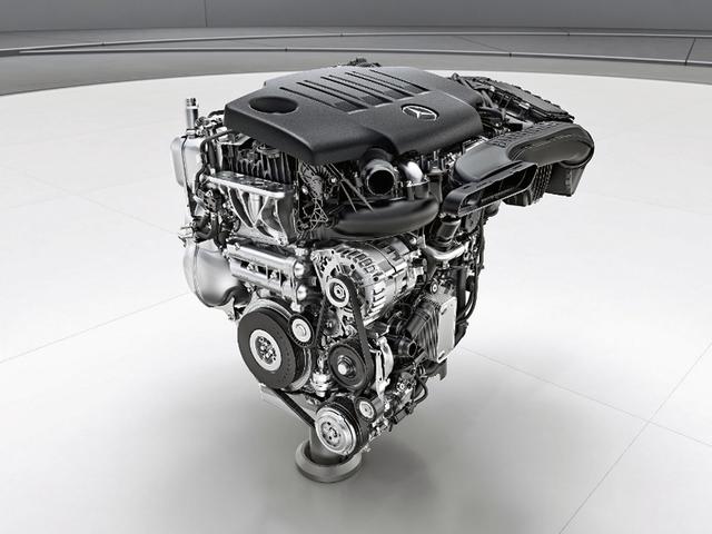 画像: OM654q型クリーンディーゼルエンジンの単体。