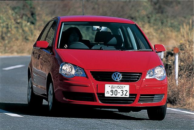 画像: ポロはBセグメント輸入車の代表的モデル。昨年2005年のフェイスリフトとGTIの追加。ちなみに東京モーターショーで世界初公開されたGTIは、発売開始も日本が世界に先んじた。この辺りも気合いの入り具合を示していると言えそうだ。ポロの試乗車は1.4Lエンジンを搭載する「ポロ4ドア」。