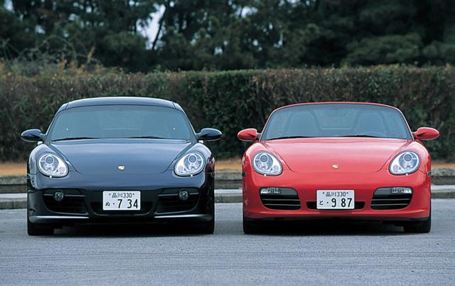 画像: 細部の処理は少し異なるが、フロント部の基本デザインは共通。ケイマンS(左)とボクスターS。
