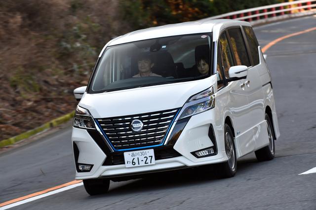 画像: 「ファミリー層がよく利用するミニバンには、遠出のドライブでも疲れにくい“Playz PX-RV II”がオススメ」