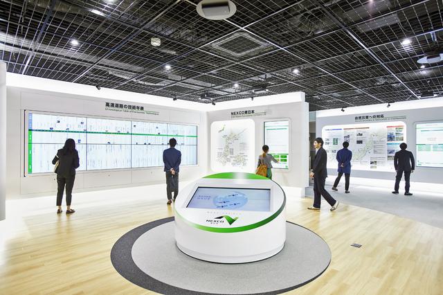 画像: 見学者用の展示室のイメージ。高速道路の変遷やNEXCO東日本の取り組みなどを展示している。