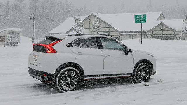 画像: 雪あり坂あり高速道路に街中ウロウロと、かなりタフな1000km超を完走。平均燃費は表示で14.2km/Lと、WLTCモード並。