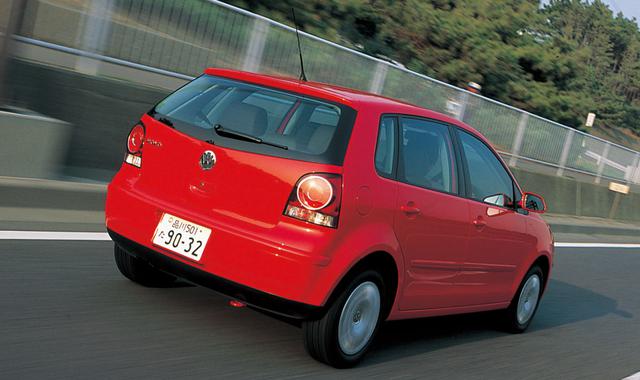 画像: 2005年8月23日に大幅なフェイスリフトを発表したフォルクスワーゲン ポロ。これが最新仕様となる。試乗車は4ドア。