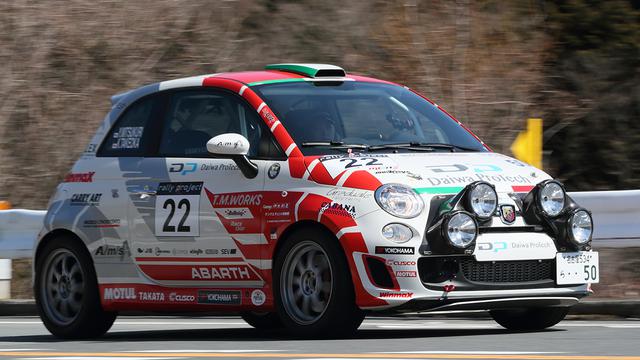 画像: 2017年に乗っていたアバルト500ラリーR3T。「ラリージャパン」参戦マシンの候補の1台だ。