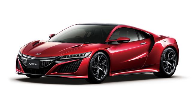 画像: 「26年ぶりのフルモデルチェンジ!」と謳われた新型NSX。モーターを使って旋回性能を高めるハイブリッドのスーパーカーだ。