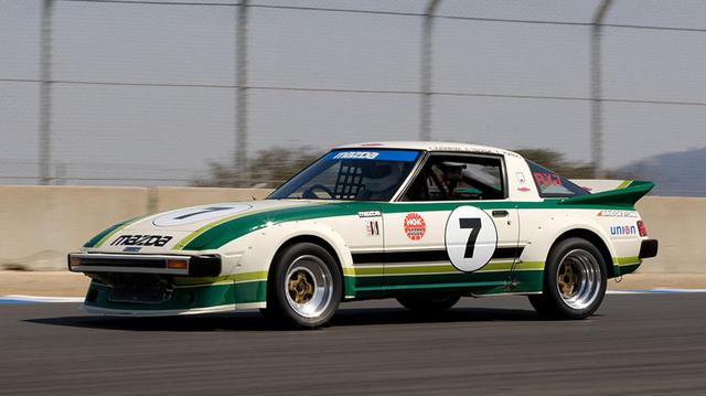 画像: 1979年のデイトナ24時間レースでサバンナRX-7はIMSA GTUクラス1位、2位の座を占めた。写真は2016年9月に開催されたJCCS(ジャパンクラシックカーショー)での同型車のひとコマ。