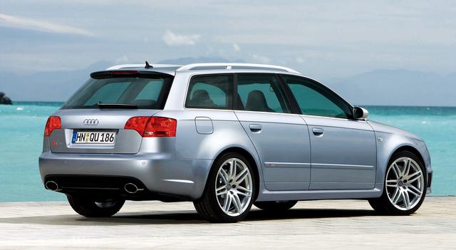 画像: RS4カブリオレと同時に登場したRS4アバント。
