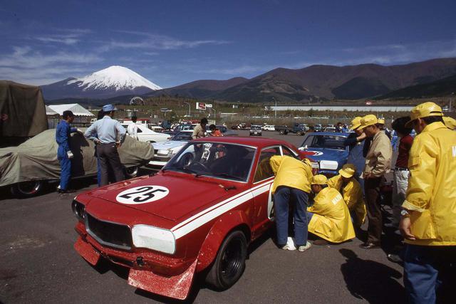 画像: 1972年になると主役はスカイラインGT-Rからロータリー勢に移っていた。写真は日本グランプリTS-bクラスで2位となった従野孝司のサバンナRX-3。