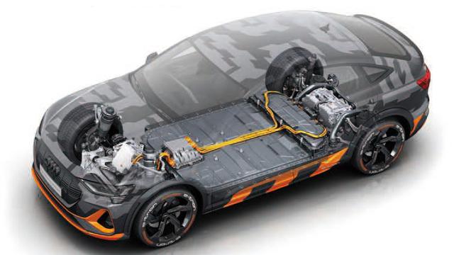 画像: 今回試乗したモデルの透視図。フロントに1基、リアに2基のモーターを配置。平らな床下にはバッテリーが隠されている。