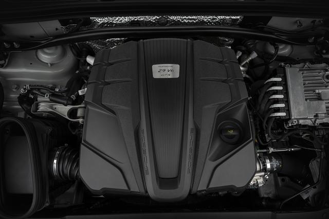 画像: 搭載エンジンは2.9L V6ツインターボエンジン。従来モデルより最高出力が20ps、最大トルクが20Nm向上している。