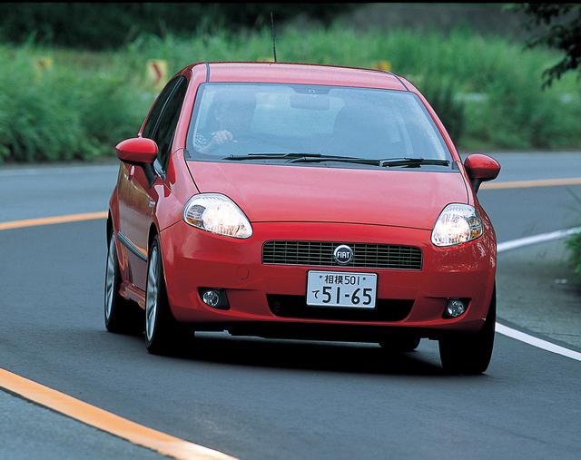 画像: 2005年のフランクフルトショーでデビューしたグランデプント。日本では2006年6月10日に販売が開始された。