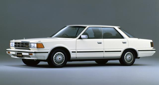 画像: 国産初のV6を搭載したのは日本を代表する高級車セドリック/グロリア。3LのVG30Eは1.4tを超えるボディを軽々と走らせた(写真はセドリック4ドアハードトップV30Eブロアム)。