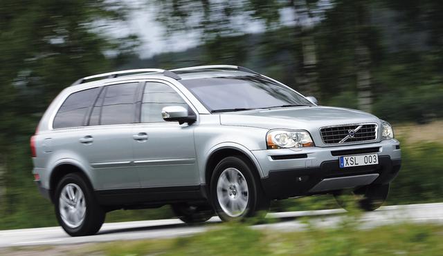 画像: あくまで乗用車感覚の乗り味。着座位置が高く、とても見切りがいい。6速ATの恩恵で思いのほか機敏に走る。