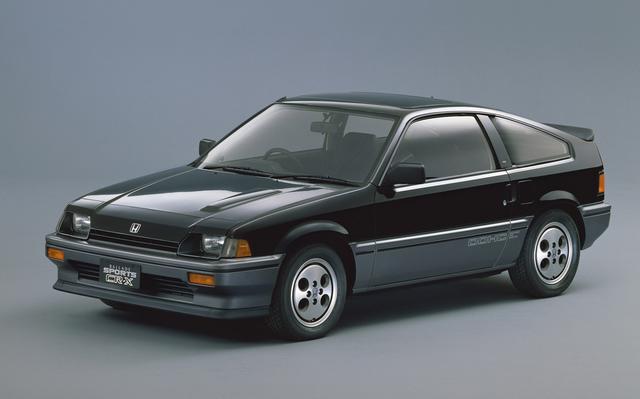 画像: シビックと同時に発売されたバラードスポーツCR-X Si。ボンネットに設けられたバルジがZCエンジン搭載車の証しだ。