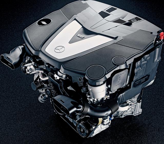 画像: 642型3L V6DOHCディーゼルターボエンジン。エンジン回転数に応じてタービンへのノズル角度を制御する可変ジオメトリー式のVNT(バリアブル・ノズル・タービン)を採用。2個の酸化触媒が排出ガスを浄化し、DPF(粒子状物質除去フィルター)で微粒子(PM)の排出を大幅削減。
