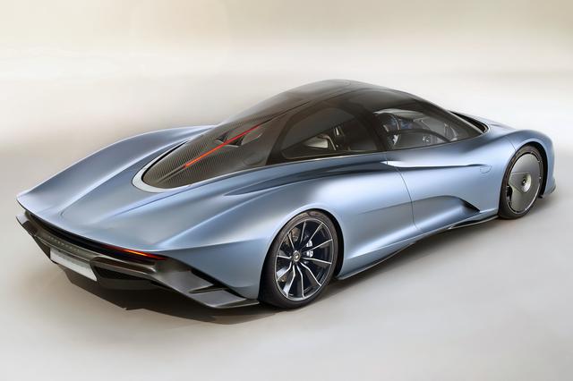 画像: このアングルから見ると、まさに「スピードテール」という車名そのもののスタイルといえる。ボディはフルカーボンファイバー製。
