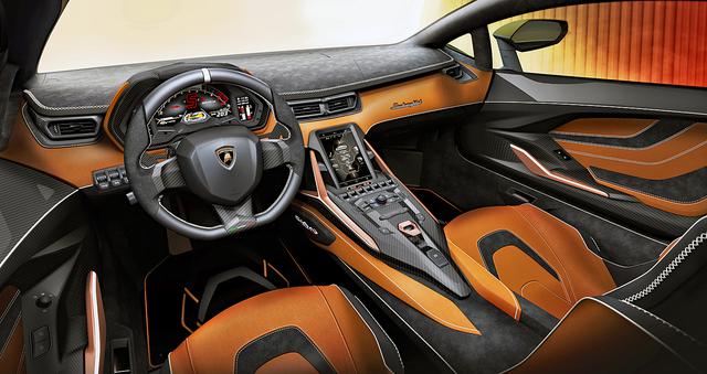 画像: ポルトローナ フラウ製の本革をふんだんに用いたインテリアだが、スペシャルモデルゆえ63台で同じ仕様はないという・・・。