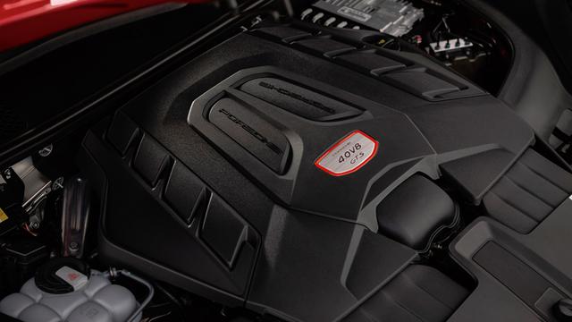 画像: GTSは3.6L V6ツインターボだったが、新型は4L V8ツインターボにスイッチされた。