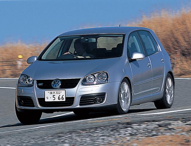 画像: ゴルフGT TSI。GTにかわる形でゴルフシリーズに追加されたスポーティモデル。ただし、従来のGTがGLiをベースとしていたのに対し、GT TSIは1.4lツインチャージャーという革新的なエンジンを搭載した別モデル。
