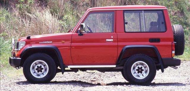 画像: 5名乗車の2ドアのボディサイズは、全長3945mm×全幅1690mm×全高1885mm。