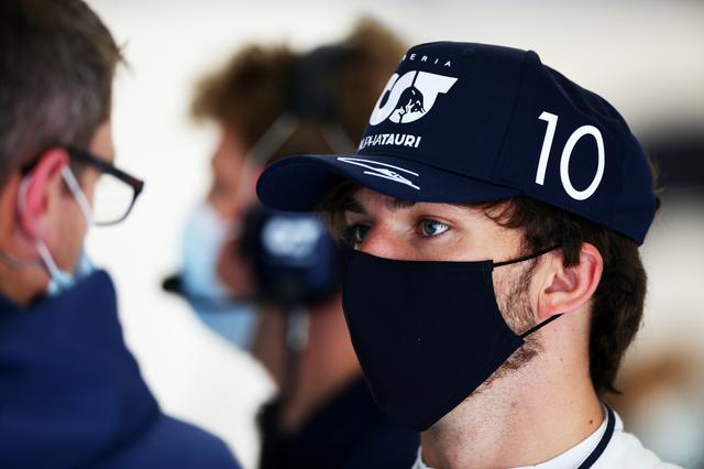 画像: 予選はまずまずの位置につけたガスリーだったが、決勝ではギアボックストラブルに悩まされ、結局リタイアに終わる。予選10番手、決勝リタイア。ハンガリーGPの各ドライバーのタイヤ戦略。ウエットタイヤでのスタートとなったため、さまざまなタイヤ戦略が見られた。
