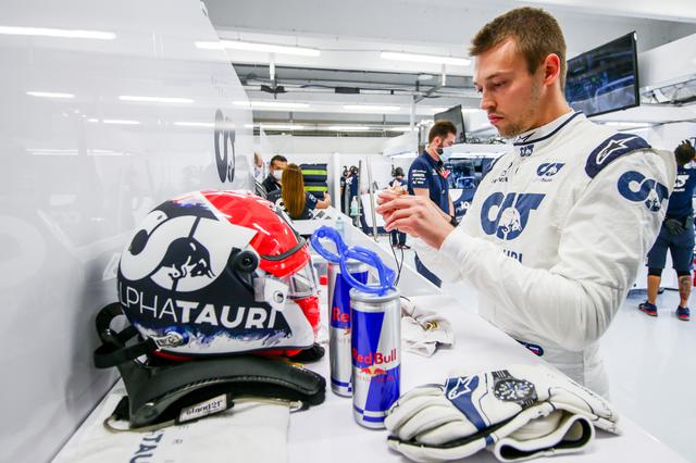 画像: ダニール・クビアト。ライバルとは異なるダイナミックなタイヤ戦略でレースにのぞんだが、ポイントを獲得できず。予選17番手、決勝12位。