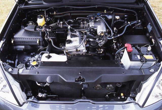 画像: 俊敏な走りを実現した2.7L 直4エンジンの最高出力は150ps/4800rpm、最大トルクは235Nm/4000rpmを発生。