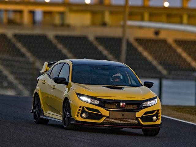 画像: 鈴鹿サーキット国際レーシングコースおける市販FFモデル最速となる2分23秒993のラップタイムを記録したシビック タイプR リミテッドエディション。