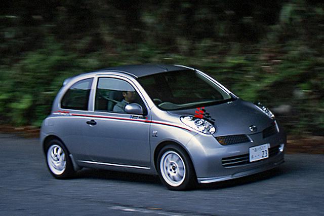 画像: わずか1.2Lとは思えない走りっぷりのNISMO マーチ。Sチューンのサスとのバランスも良く、軽快な走りが楽しめる。