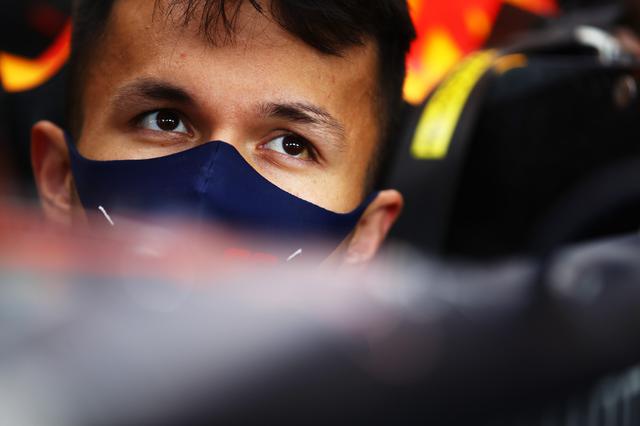 画像: アレクサンダー・アルボン(レッドブル・ホンダ)、フリー走行1回目8位 1:18.606、フリー走行2回目13位 1:18.491。