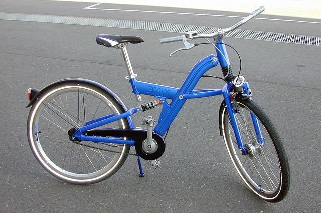 画像: 4段自動変速の自転車、Q5.T Auto-Dの価格は34万円。マニュアル変速もできる。リアブレーキはコースター式。
