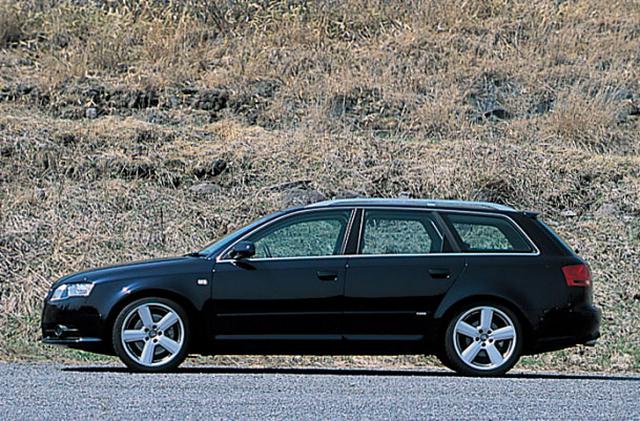 画像: アウディA4アバント 2.0 TFSI クワトロ。2005年2月にフルモデルチェンジされたB7型。